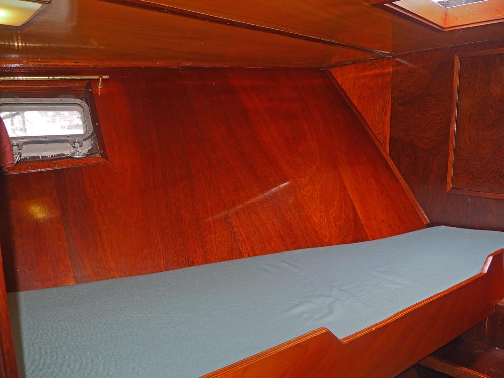 Cabin en avant, H&eacute;bergements